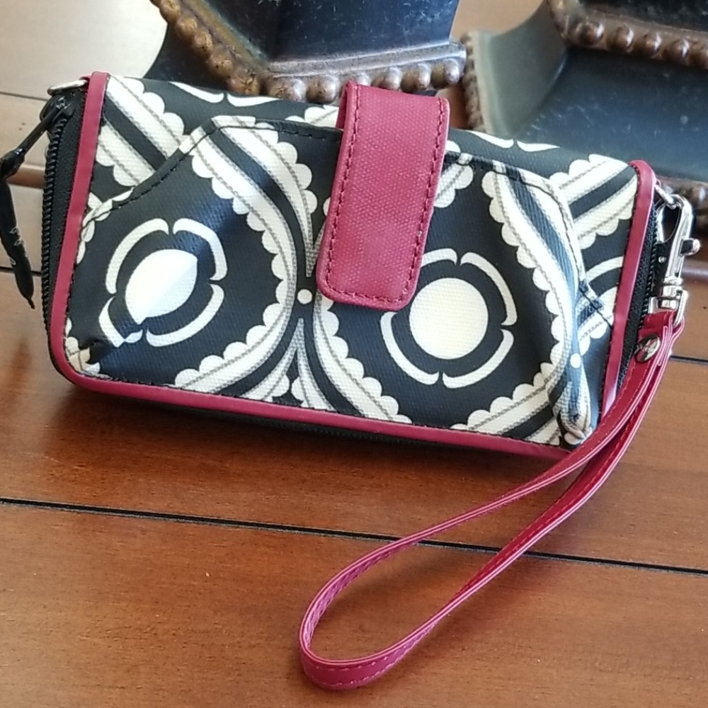 😍 PETUNIA PICKLE BOTTOM WRISTLET